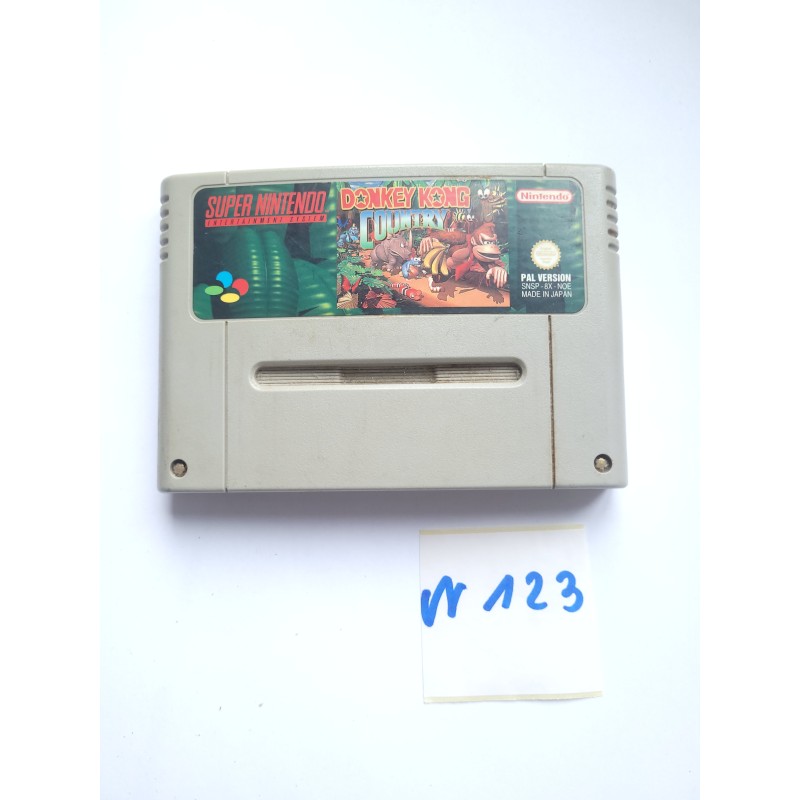 Donkey Kong Country Super Nintendo (SNES)