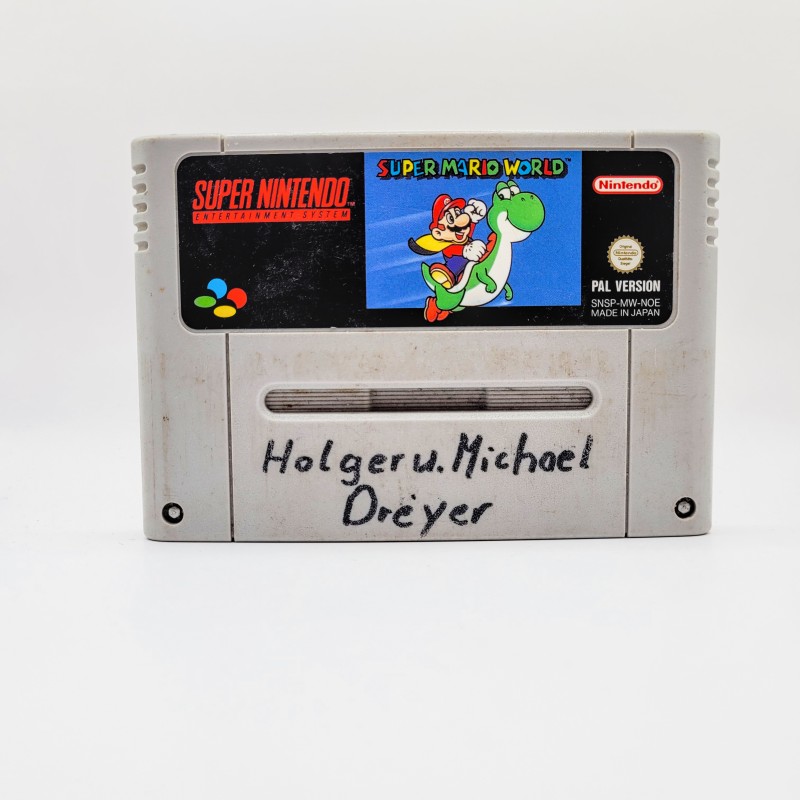 Super Mario World Super Nintendo (SNES)
